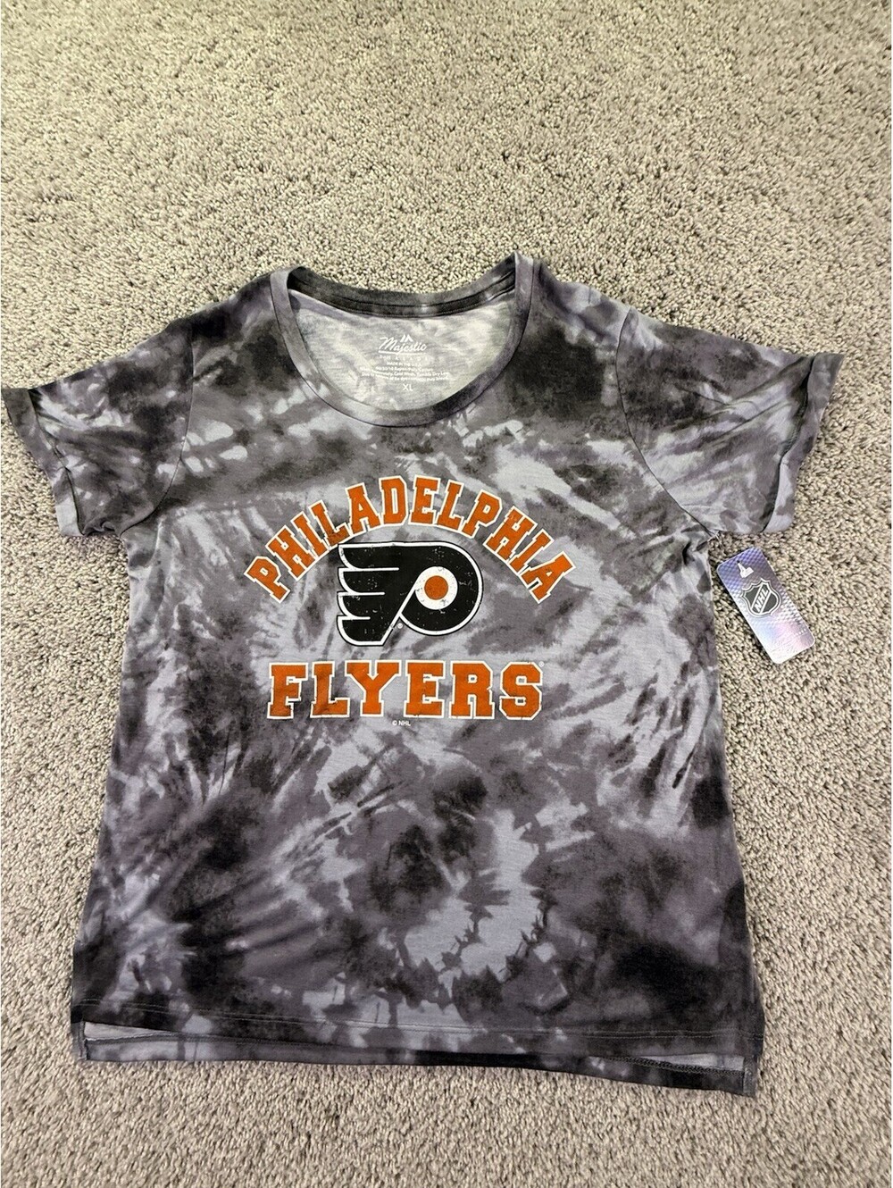 NWT NHL Majestic Philadelphia Flyers Women’s T Shirt Size XL